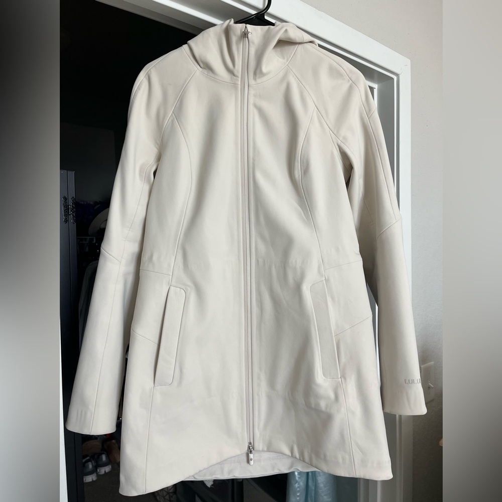 Lululemon Athletic RepelShell Insulated Rain Jacket